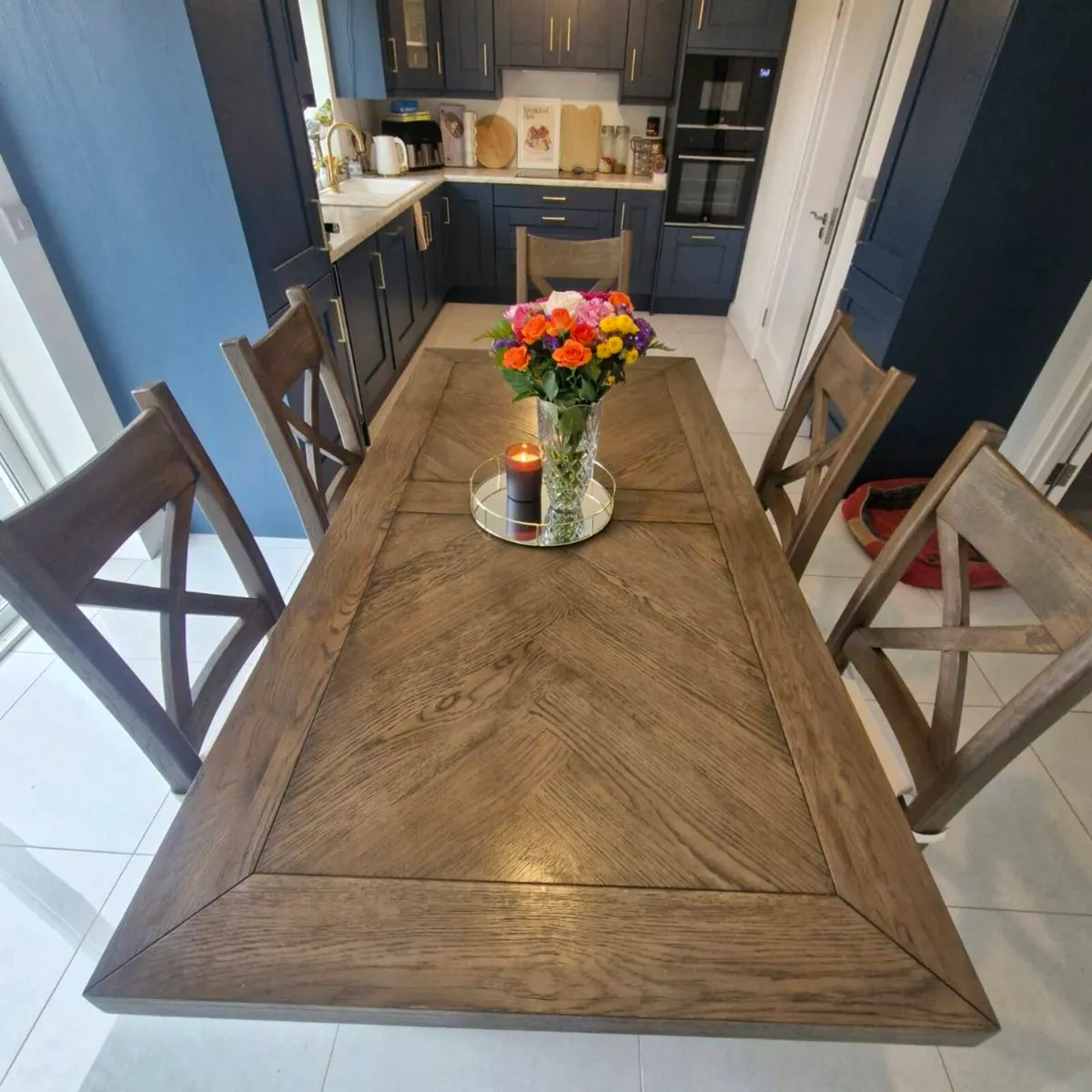 Dining Table & 6 Chairs – Excellent Condition - Image 1