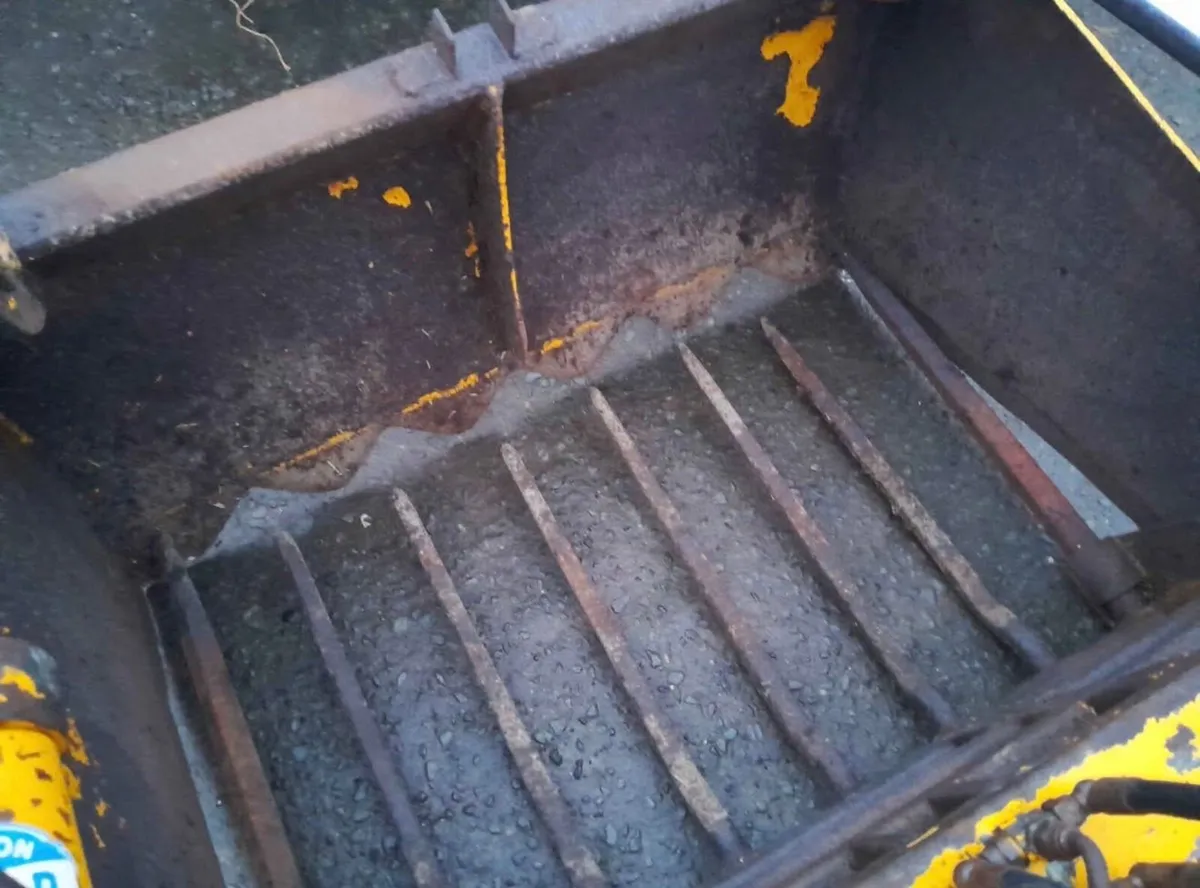 JOHNSTON BACKEND SHEARGRAB - Image 3