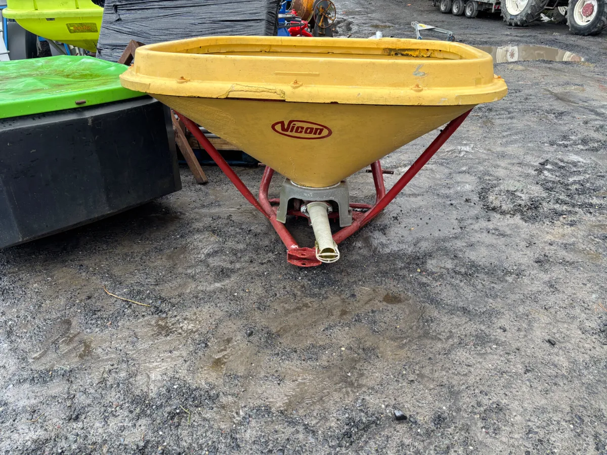 Fertilizer Spreader Vicon - Image 1