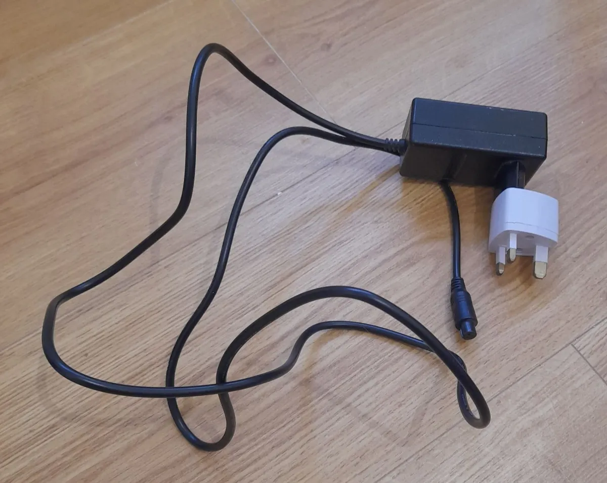 Go Clever G6 City Hoverboard NEW BATTERY NEEDED - Image 3