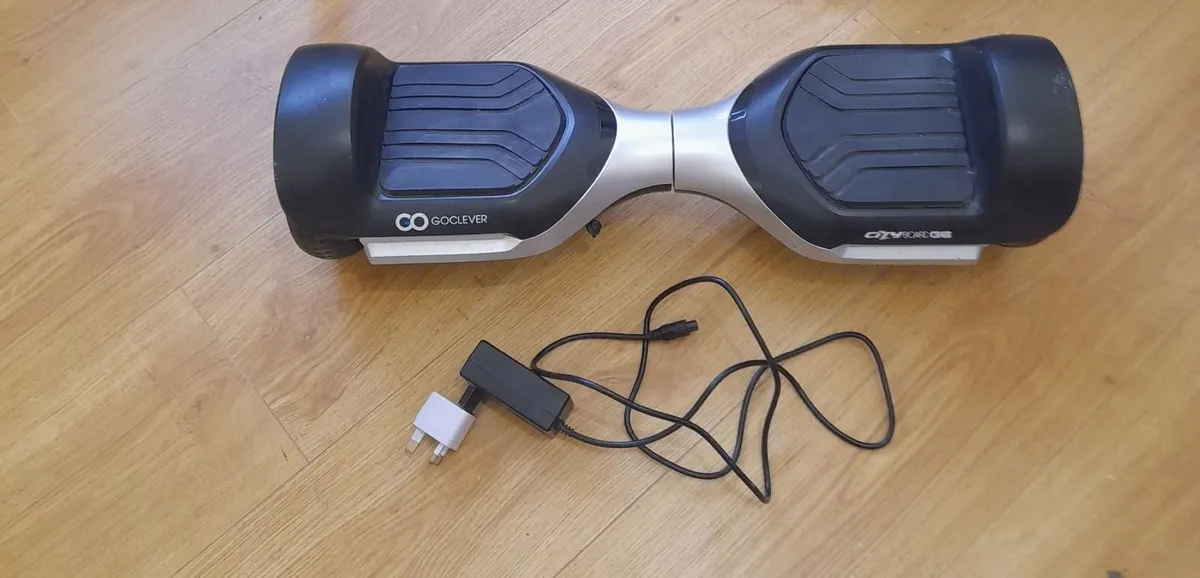 Go Clever G6 City Hoverboard NEW BATTERY NEEDED - Image 1