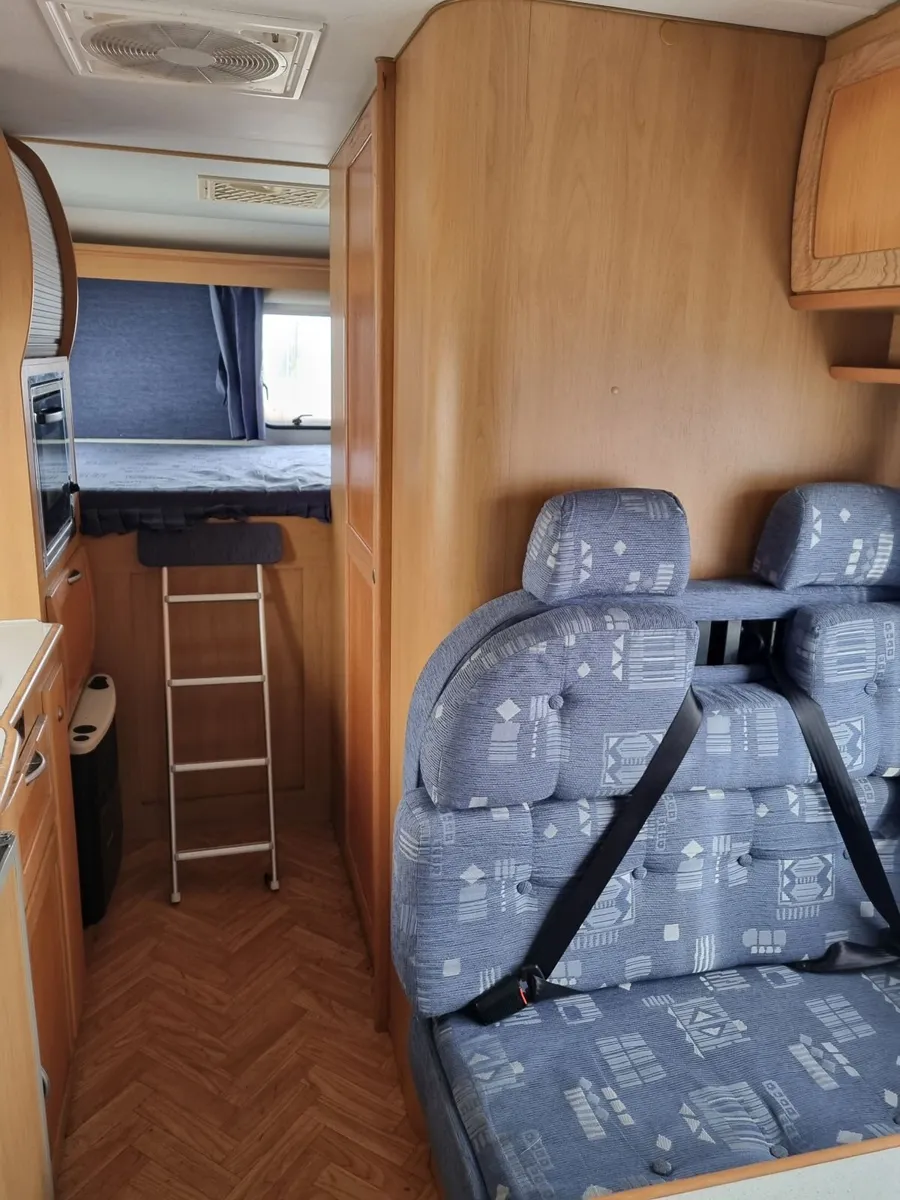 Camper van - Image 4