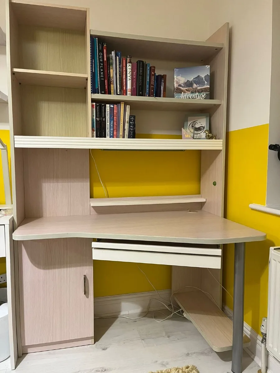 Desk with shelves - Image 2