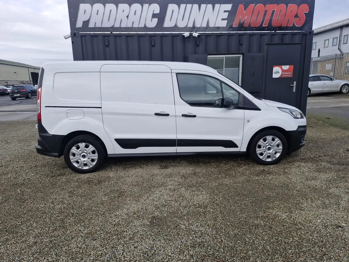 Ford Transit Connect  **CREWCAB 5 SEATER** - Image 3
