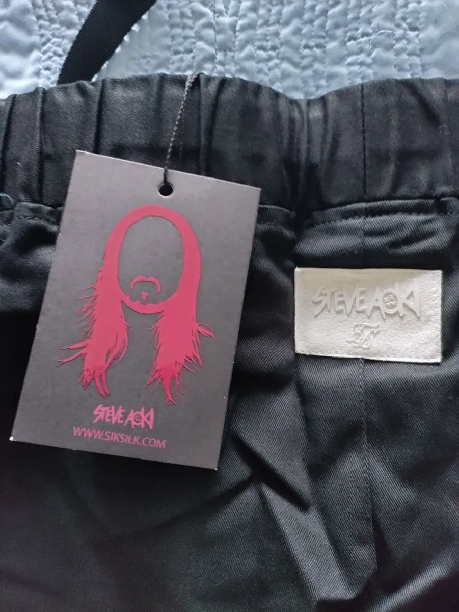 SikSilk X Steve Aoki Cargo shorts L New - Image 3