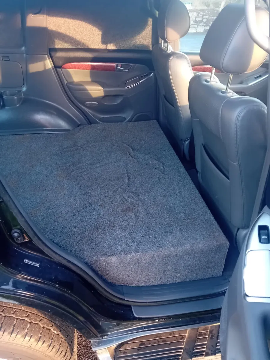 Toyota Land Cruiser 2009 - Image 3