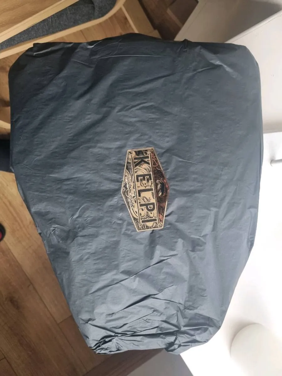 Mt 09 kelpi set of seat cover new never used - Image 4