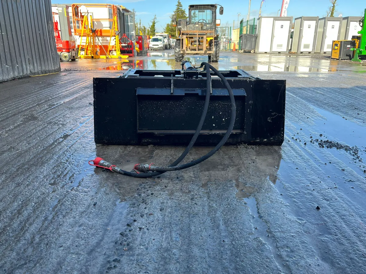 Captok Hydraulic Muck Grab to suit Mini Skid Steer - Image 4