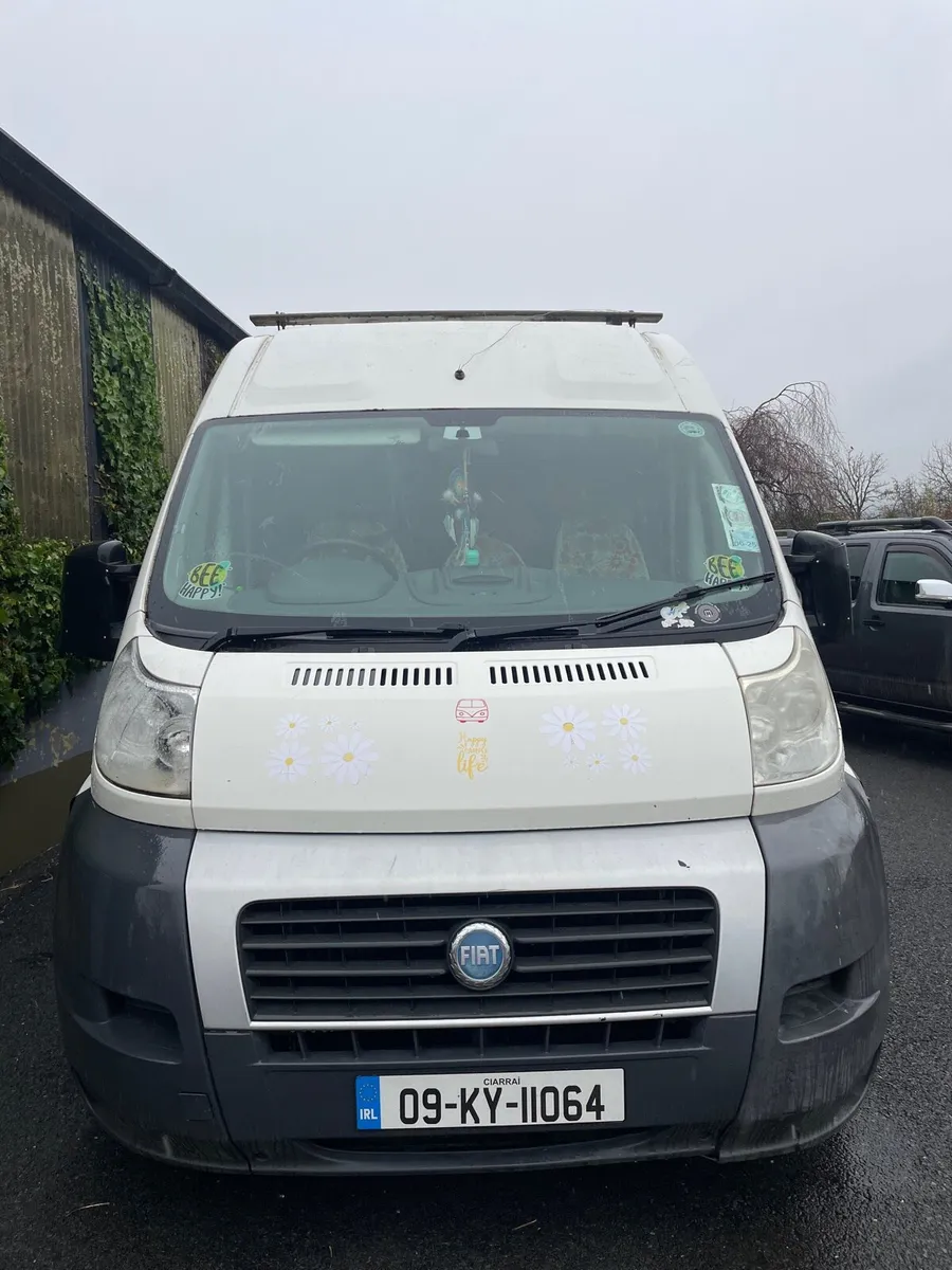 Camper van - Image 1