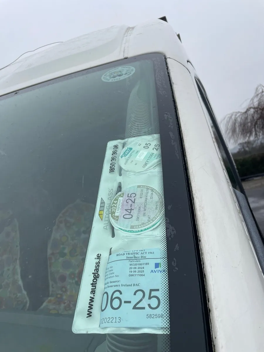 Camper van - Image 2