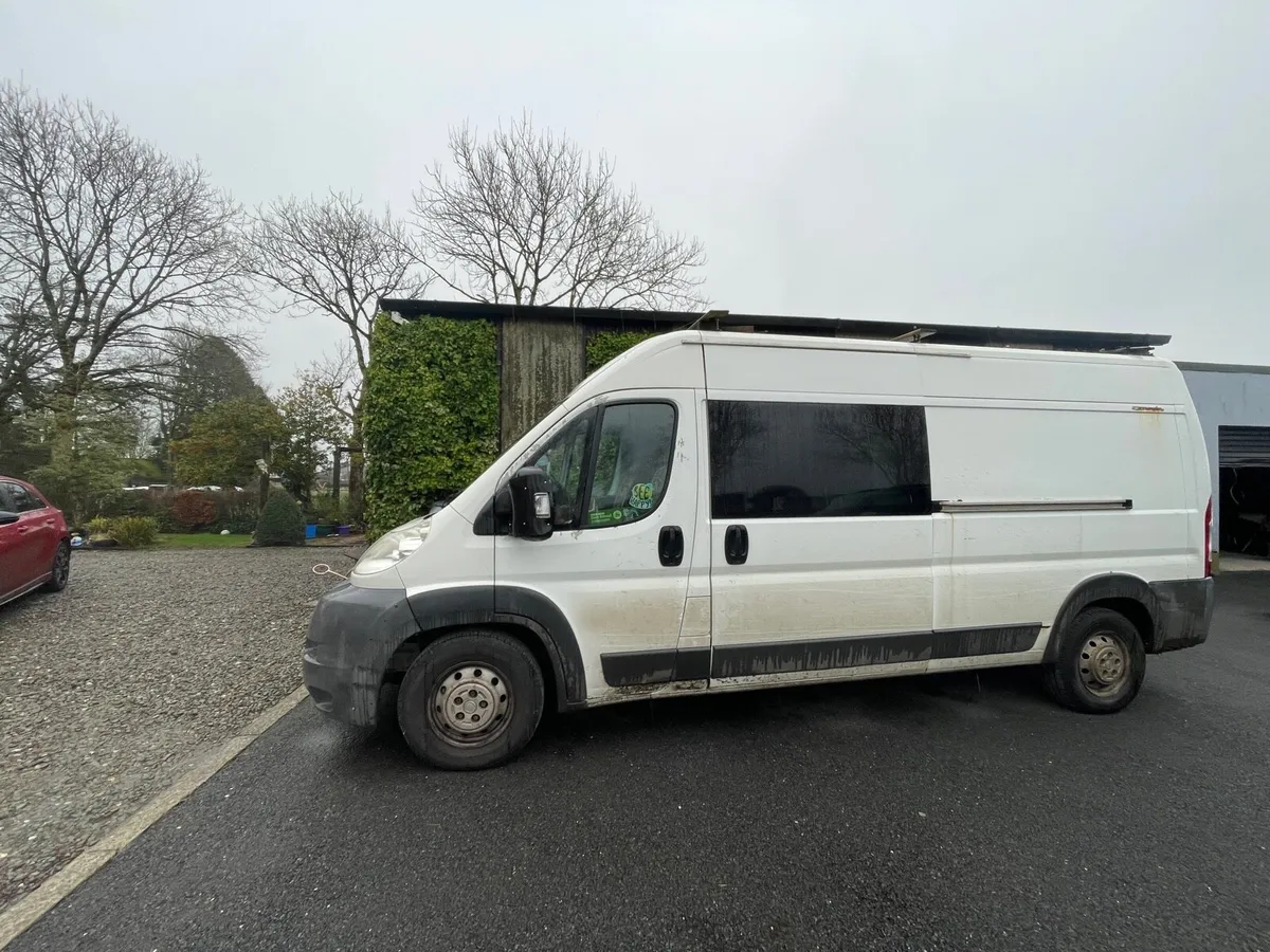 Camper van - Image 3