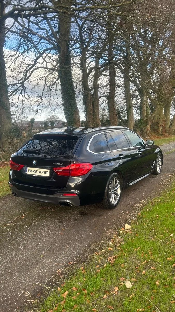 BMW 5 Series Touring - Image 4