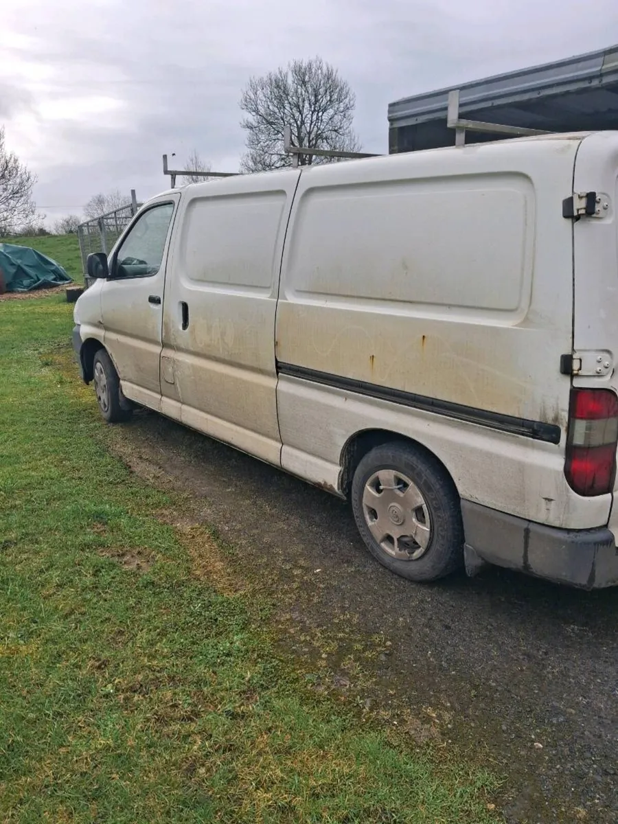 Toyota Hiace - Image 2