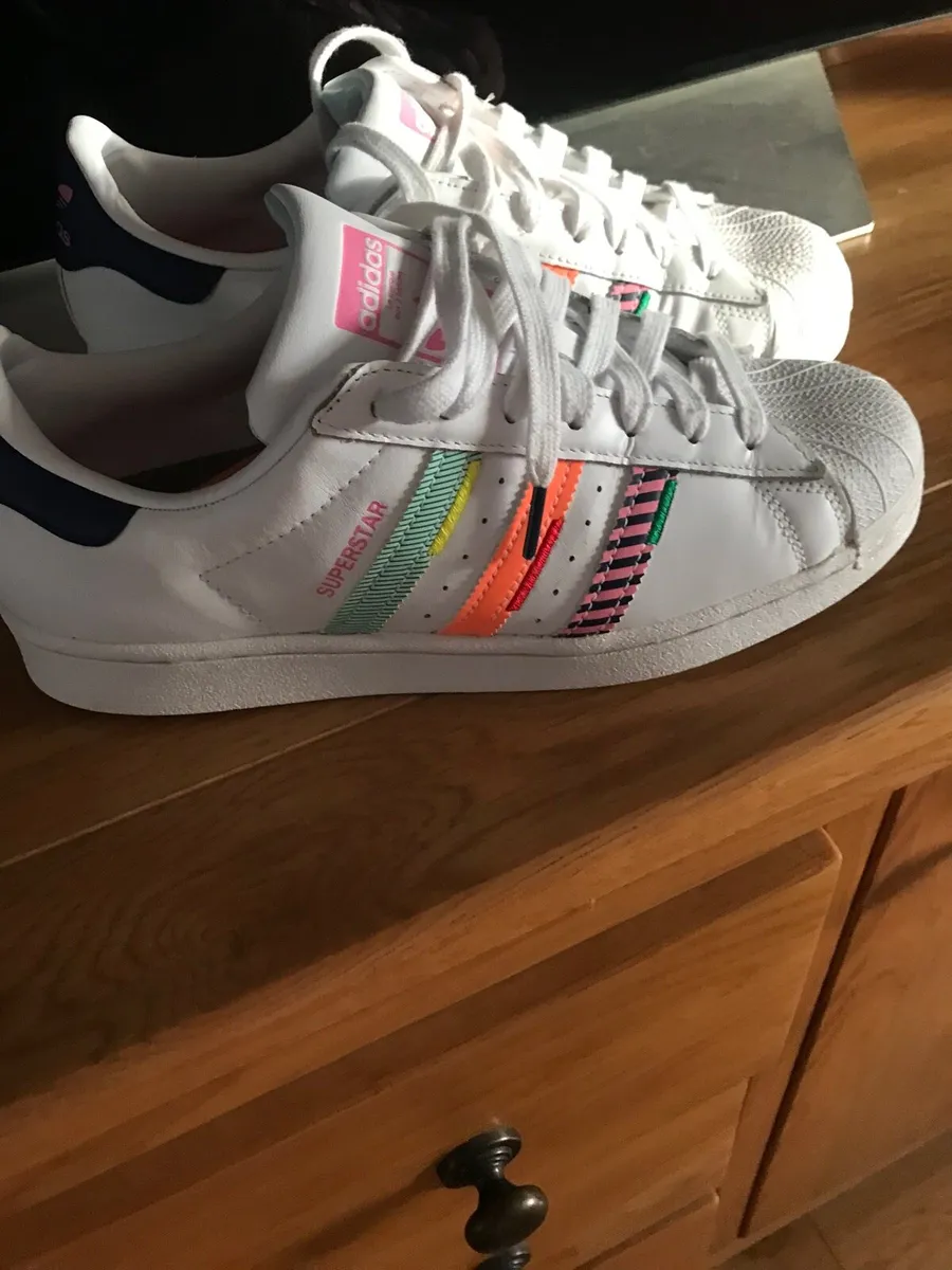 Adidas superstar trainers - Image 4