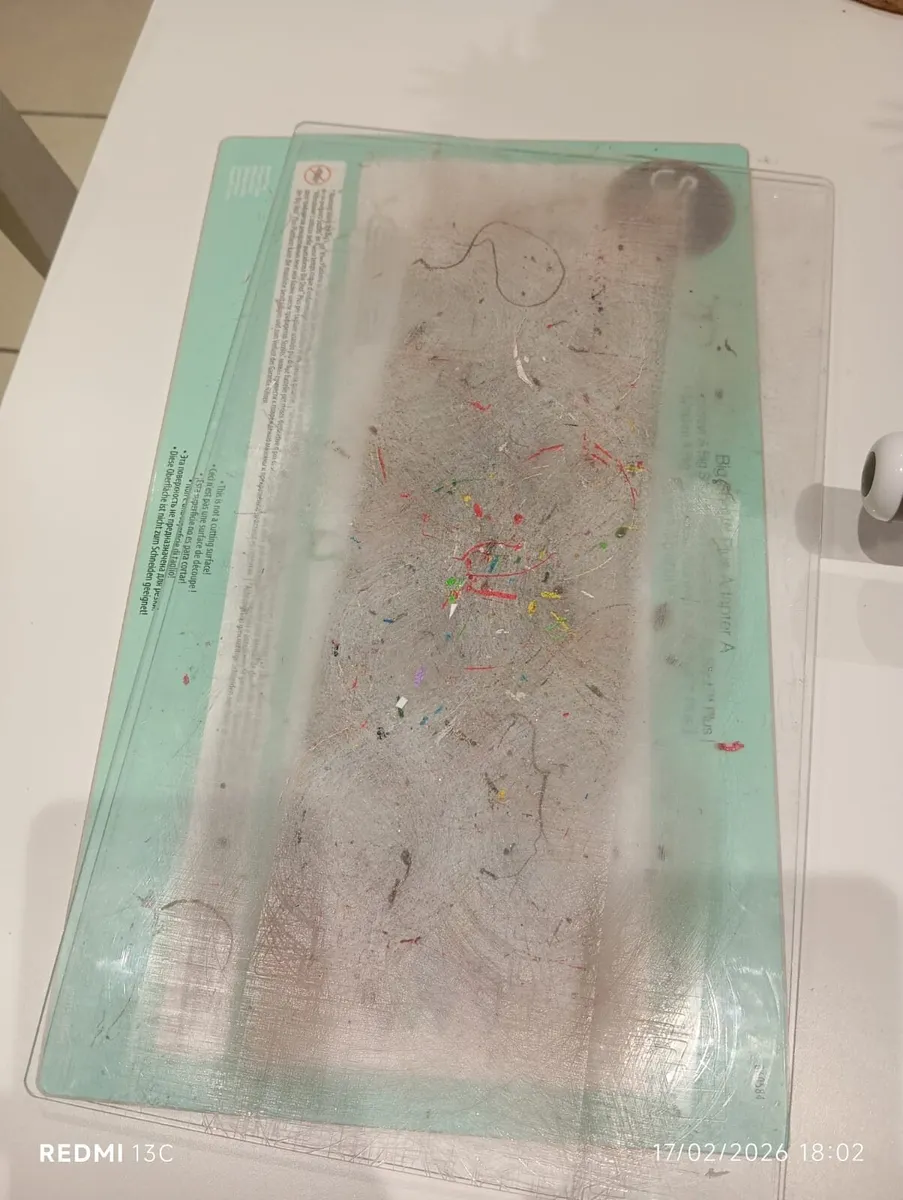 Sizzix Big Shot Plus Machine plus Cutting Pads - Image 1