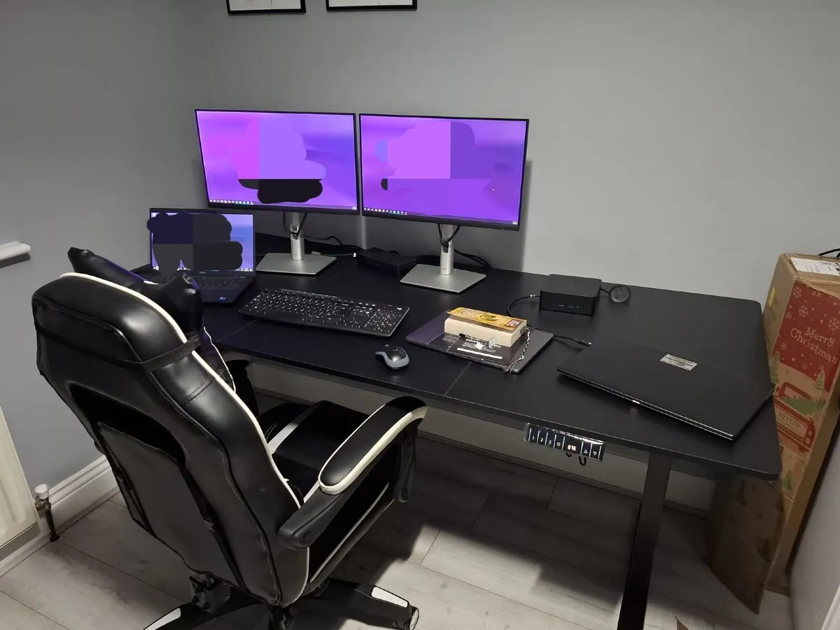 Height adjustable computer desk - Image 1