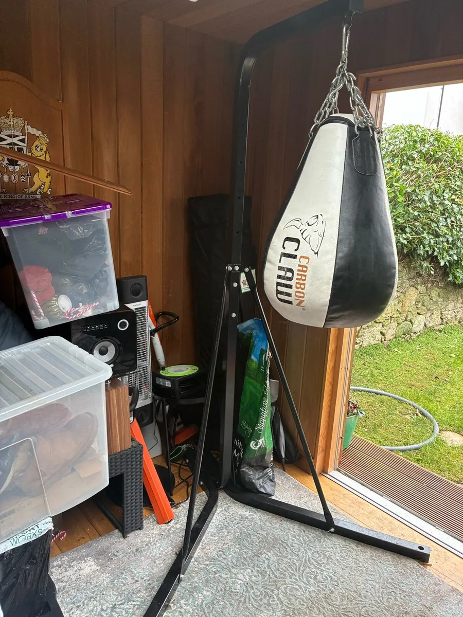 Boxing bag with stand - Image 2