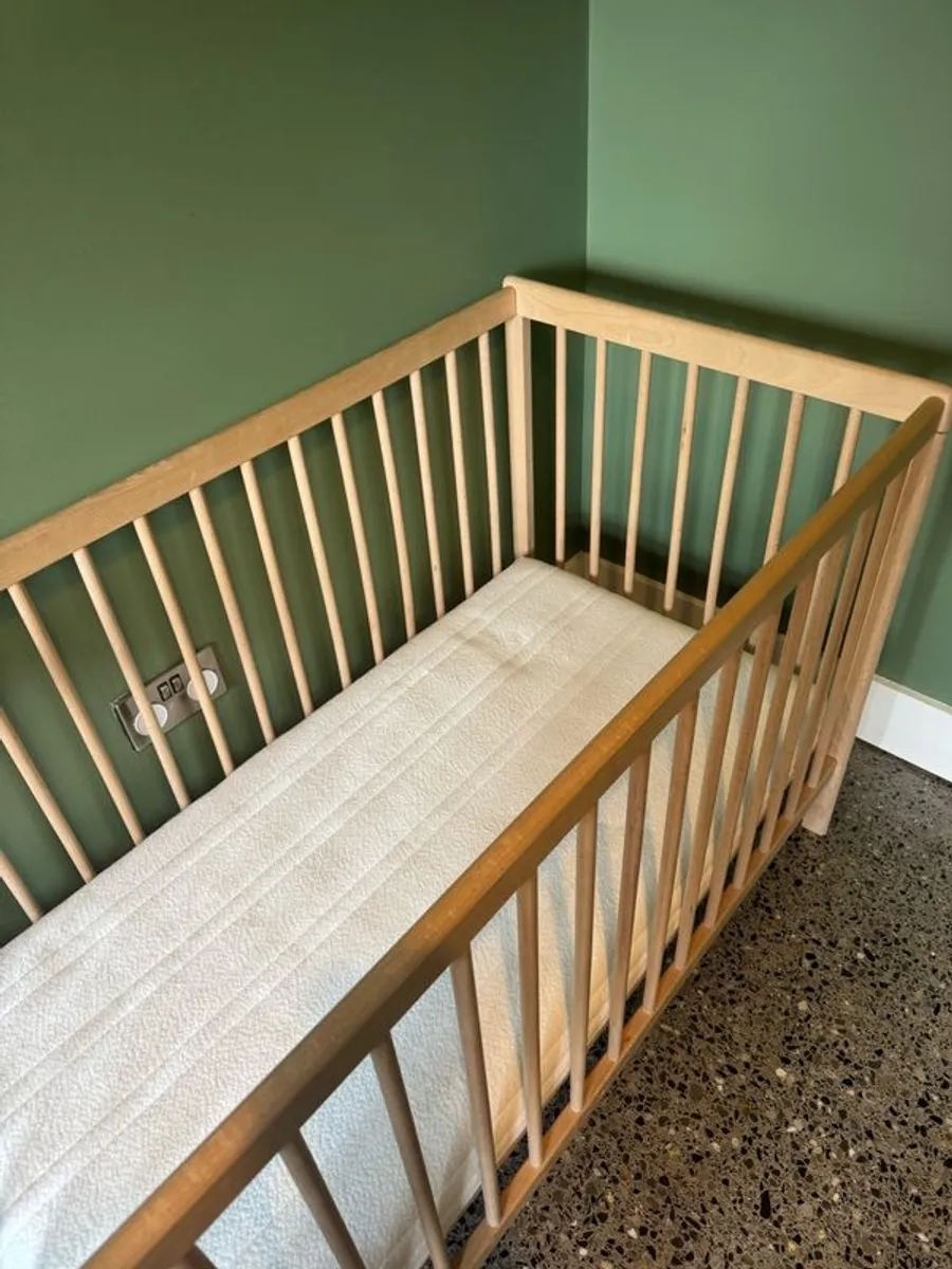 Baby Zara cot - Image 3