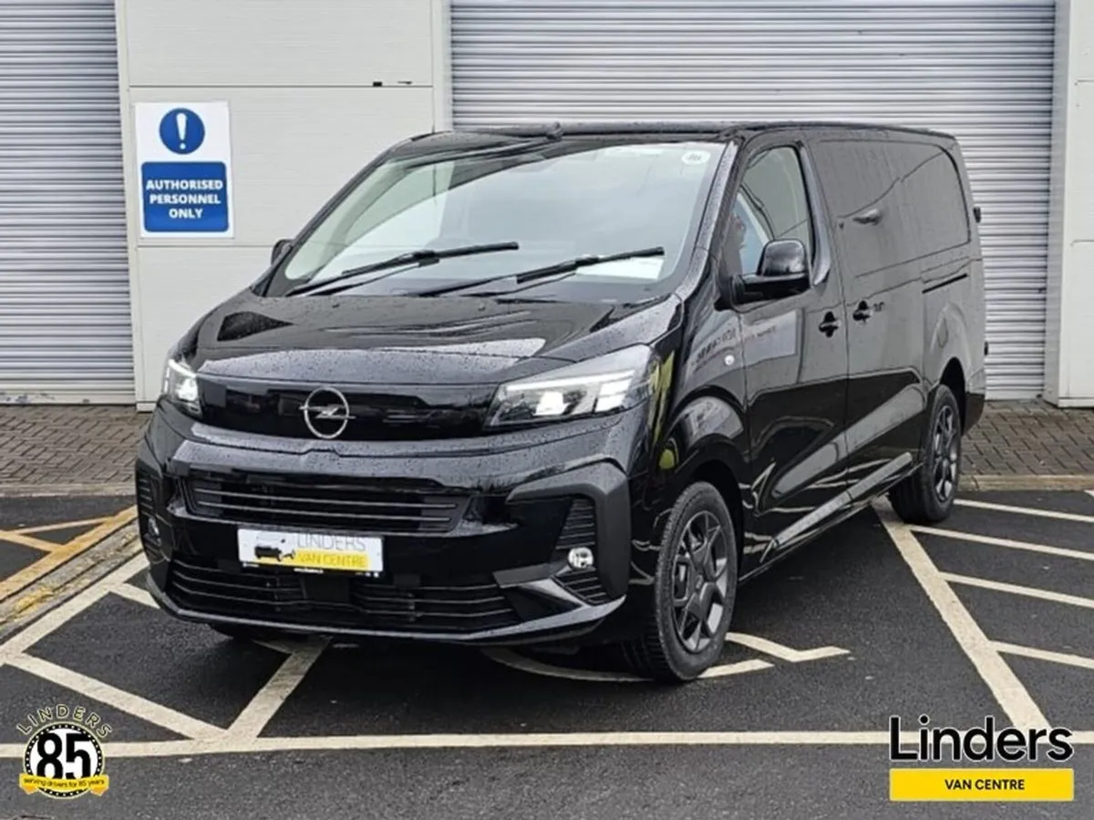 Opel Vivaro SPORTIVE 2.2 180BHP AUTO - Image 2