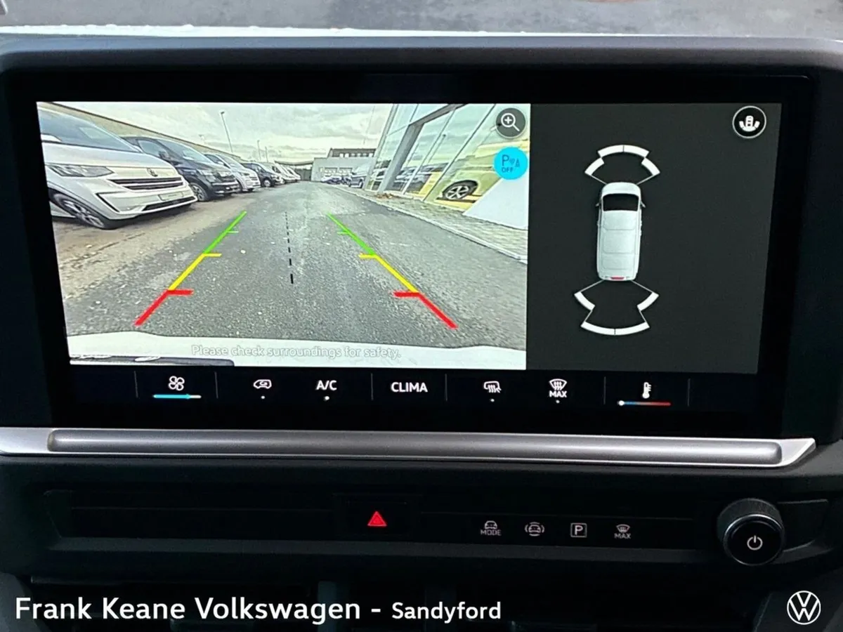 Volkswagen Transporter HIGHLINE AUTO 30 LWB 170BHP - Image 4