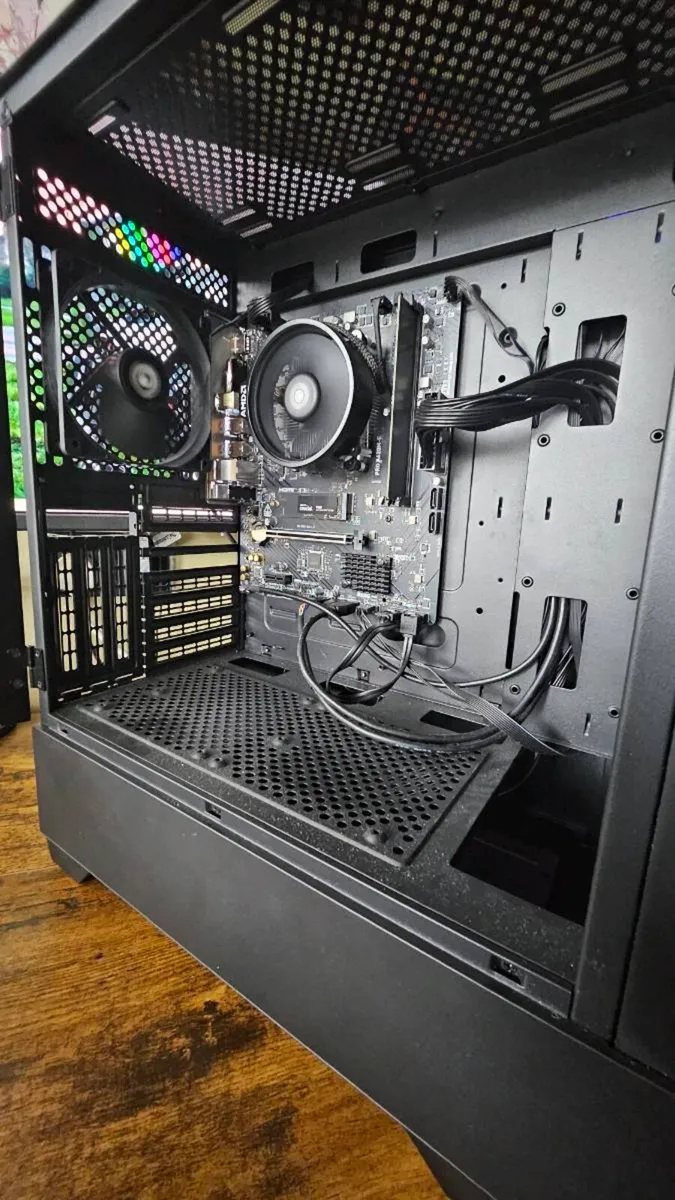 Ryzen 5 8500G Desktop PC - Win11 Pro - 8GB DDR5 - Image 4