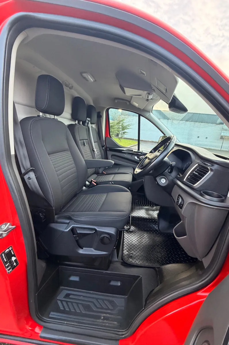 2021 Ford Custom Limited 59,000km - Image 4