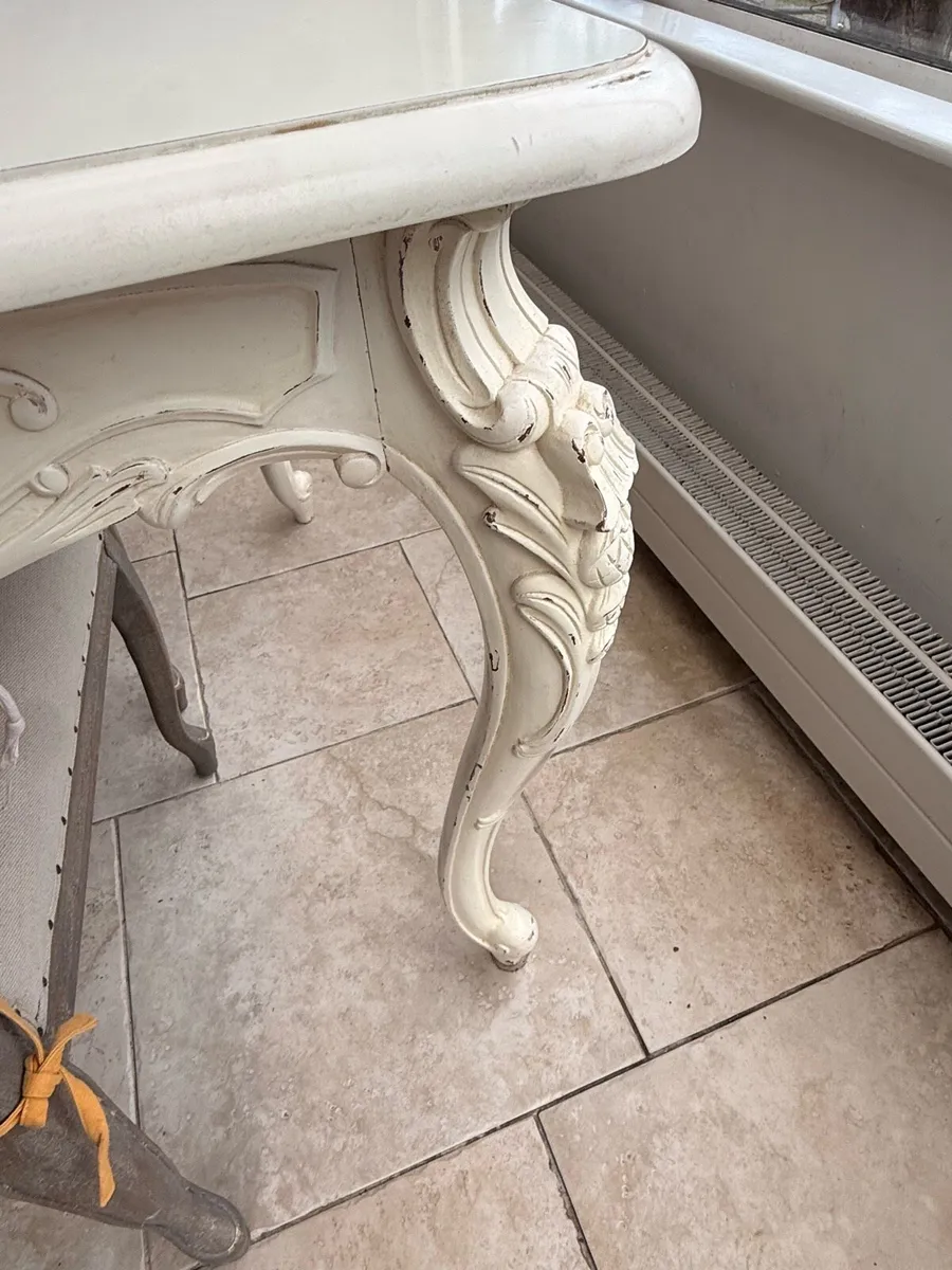 Dining table - Image 2