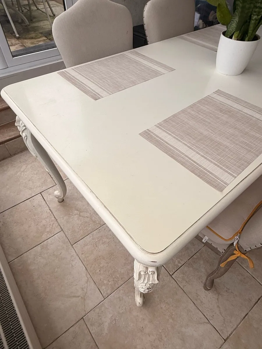 Dining table - Image 4