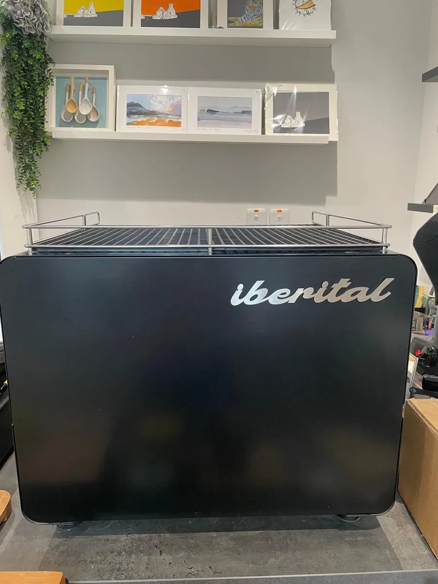 COFFEE MACHINE / COMMERCIAL - Image 2