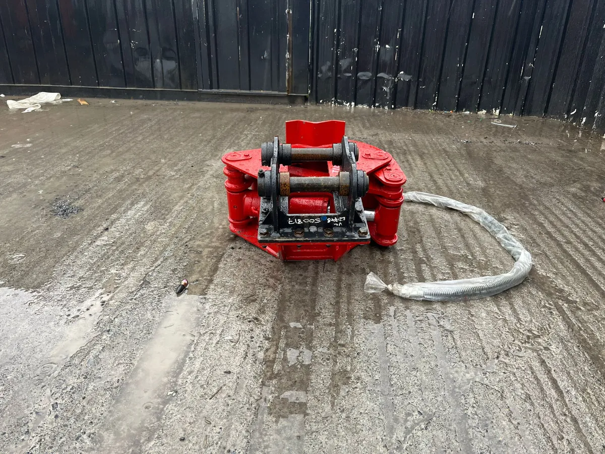 Komak Hydraulic Tree Shear – 45mm Pins - Image 2