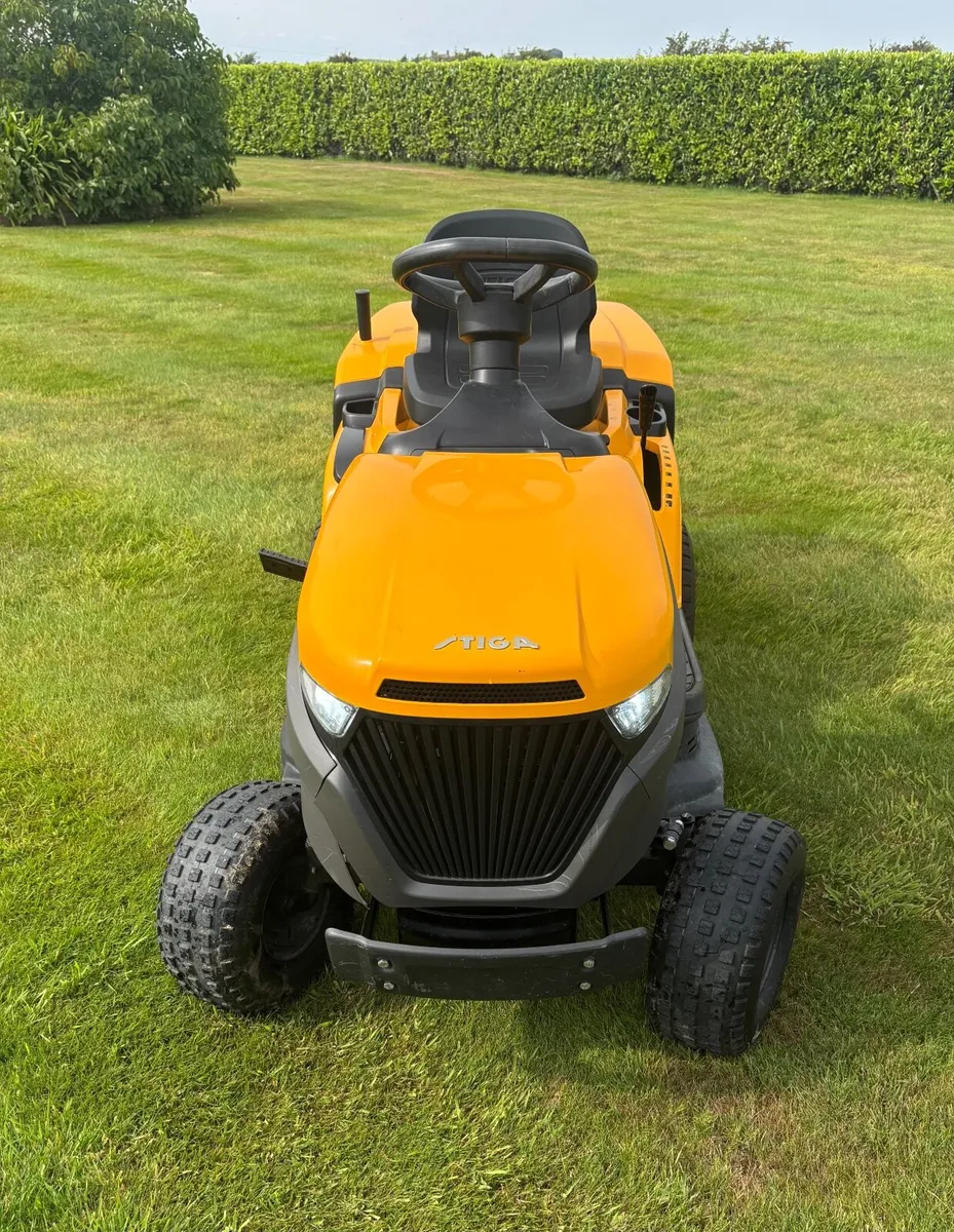 Ride on lawn mower - Image 2