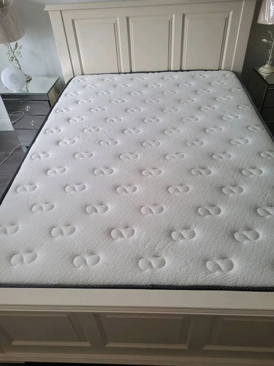2 year mattress excellent condition - Image 2