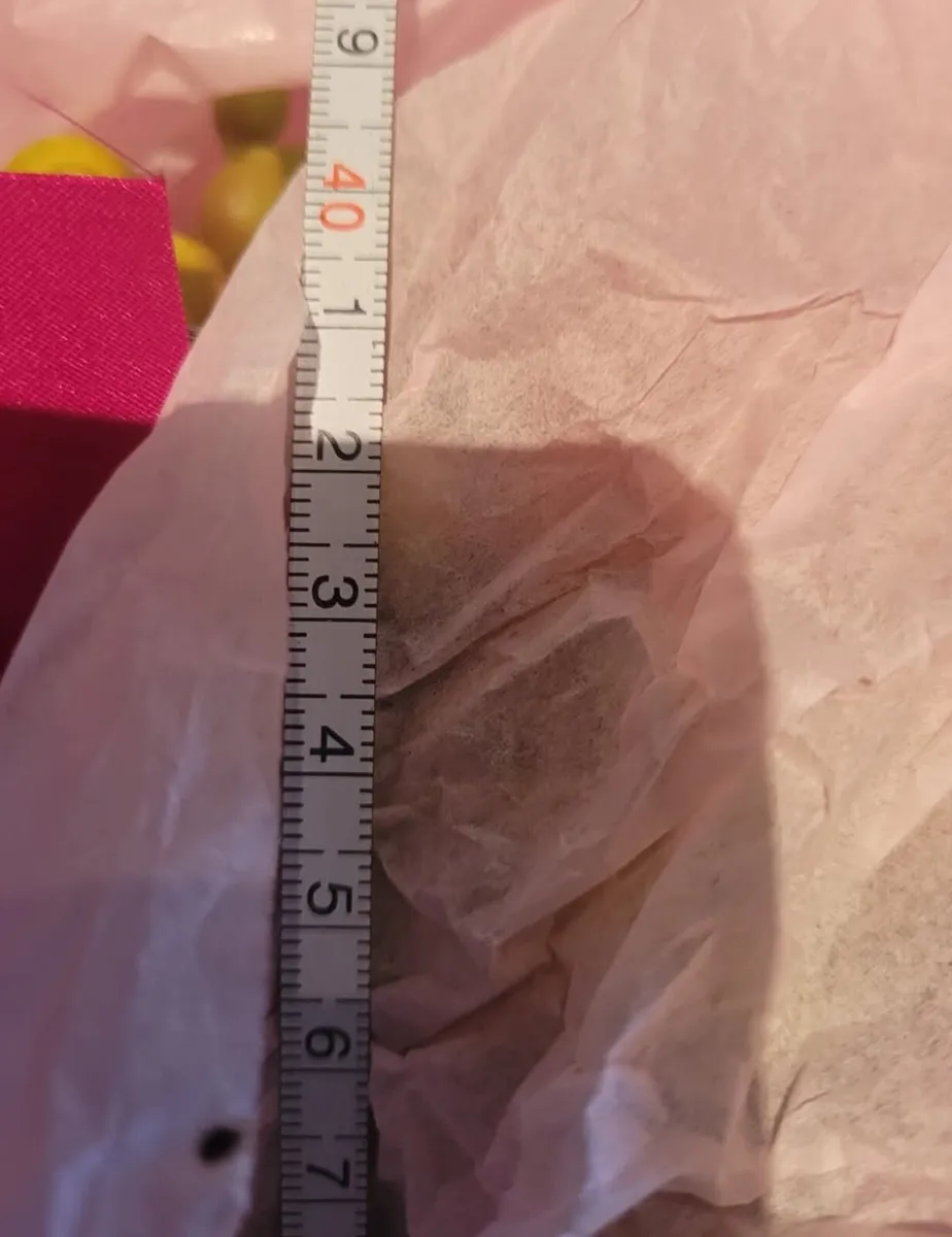 Brand new door wreath Still in box - Image 3