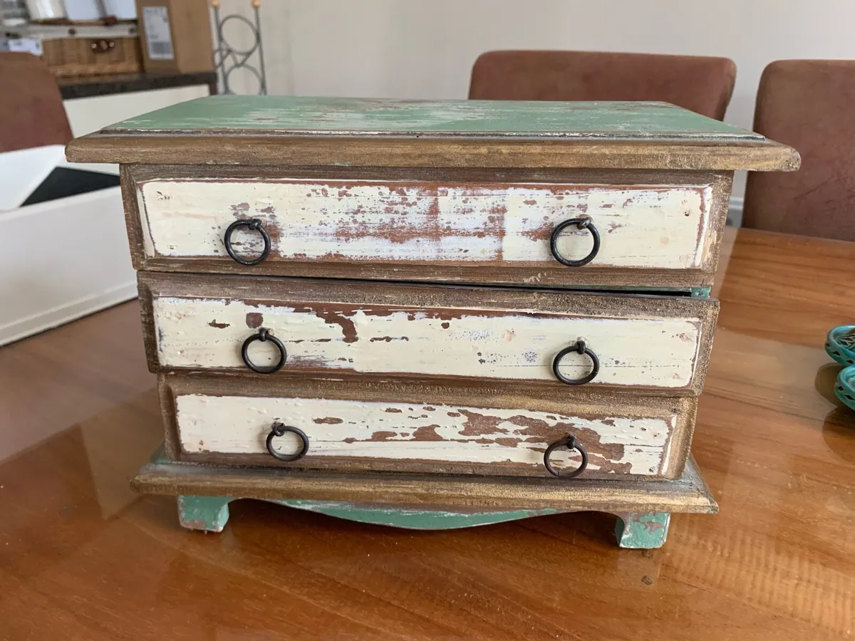 Rustic Vintage Wooden Jewellery Box – 3 Drawers - Image 4