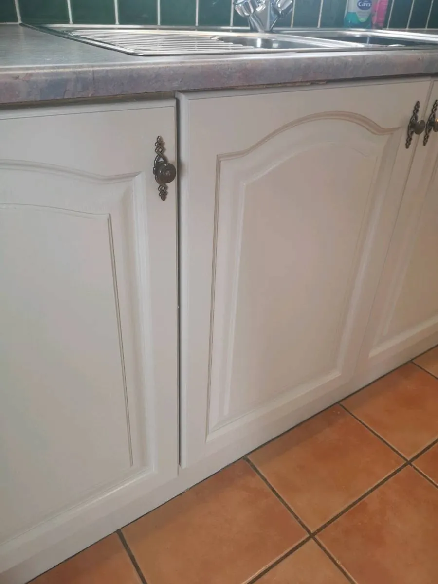 Kitchen and appliances - Image 4