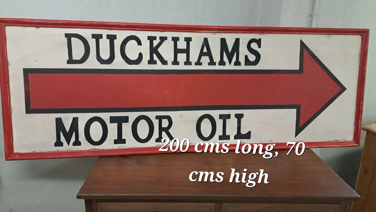 Large wooden duckhams oil sign - Image 4