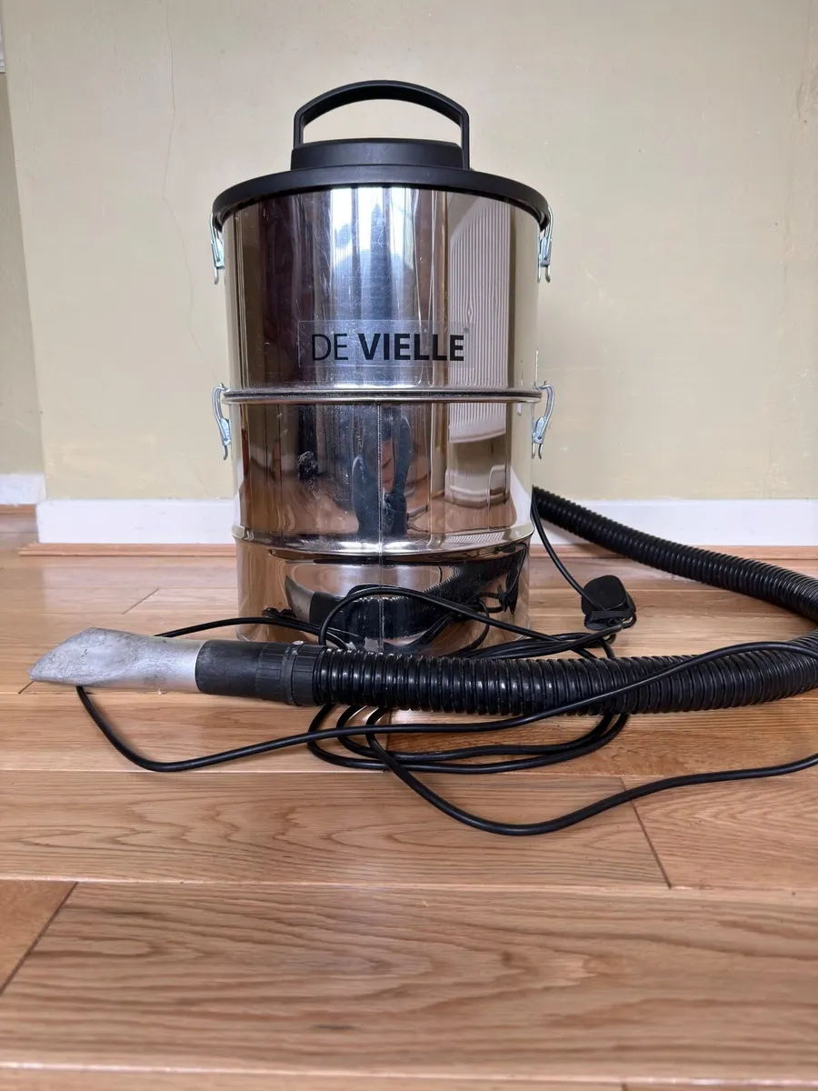 De Vielle ash vacuum
