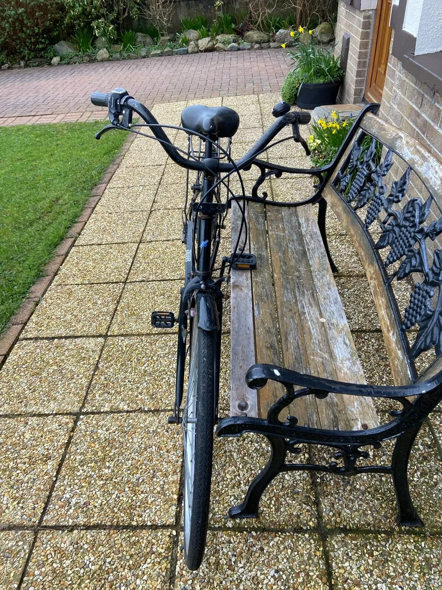 Lady’s. Bicycle - Image 2