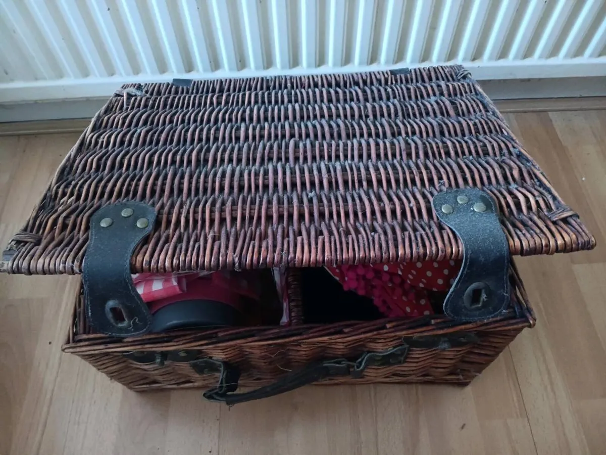 Picnic Basket - stocked with everything you'd need - Image 2