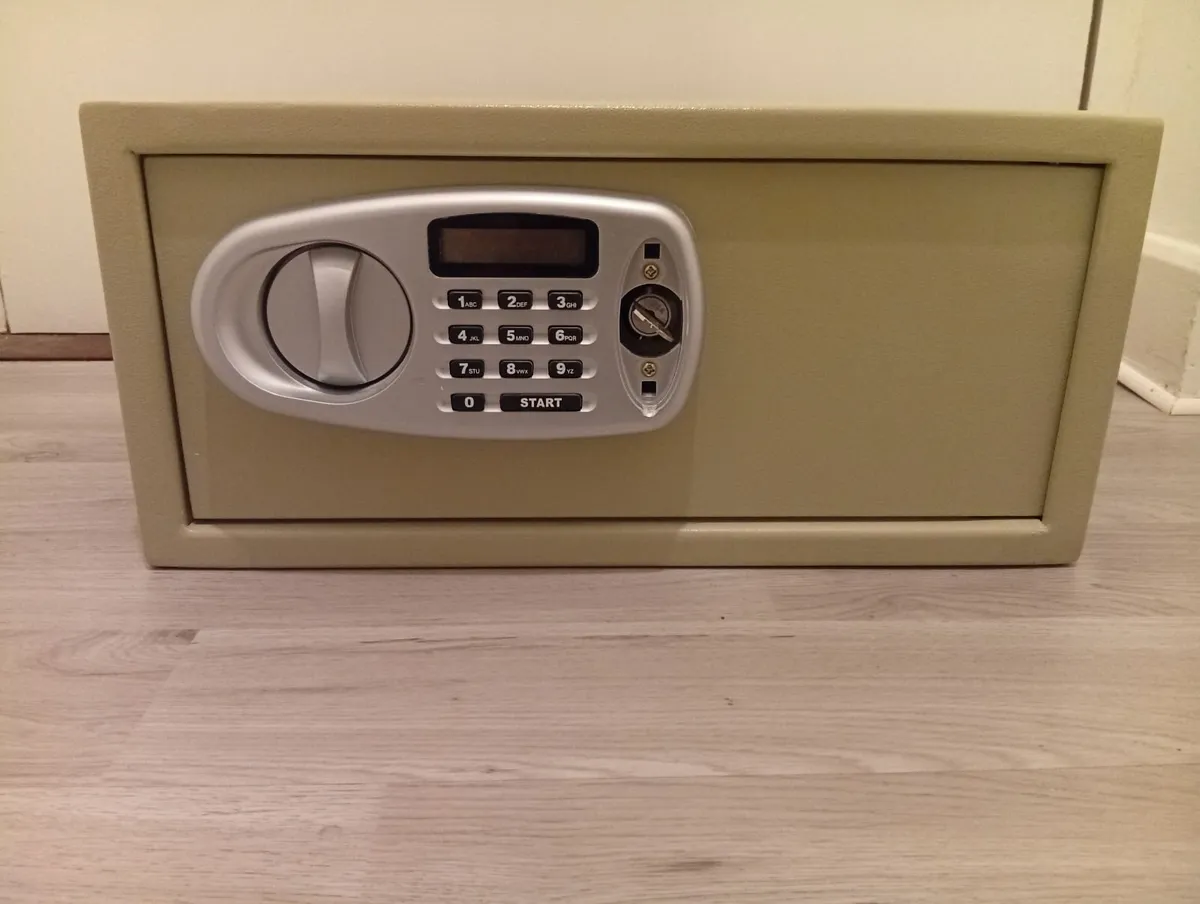 Electronic Quality Roomy Digital Safe - Image 1