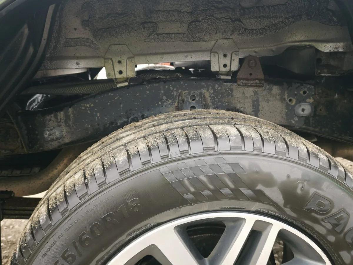 2019 Toyota Hilux Invincible - Image 2