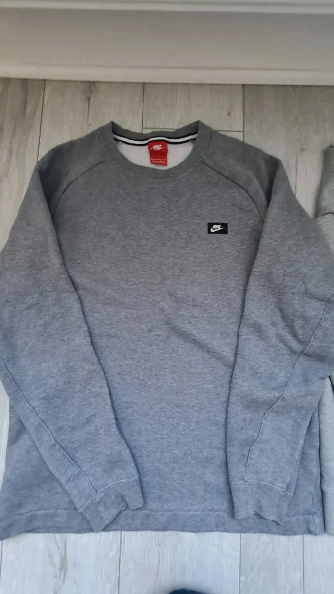Nike jumpers - Image 4