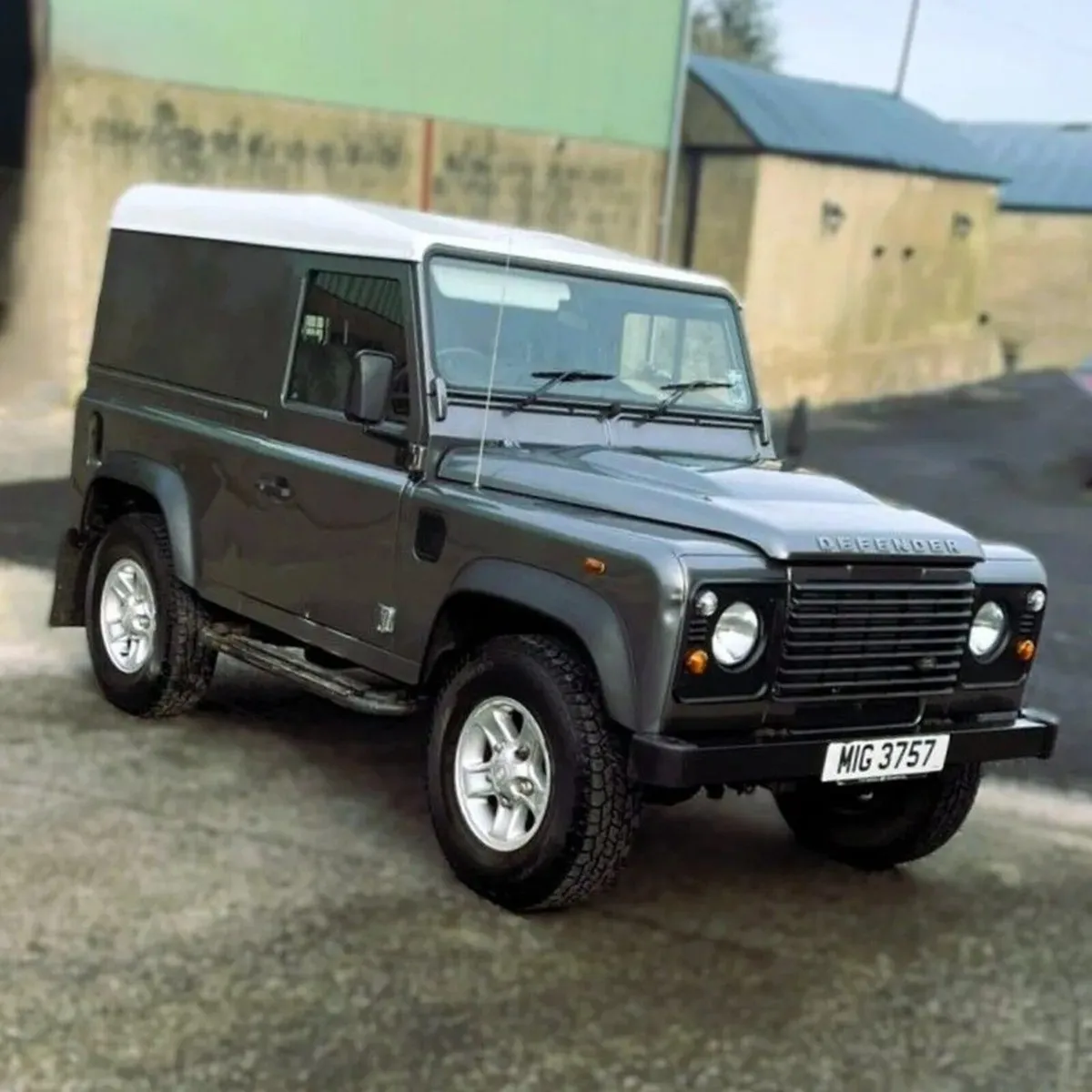 Land Rover Defender 2014 - Image 3