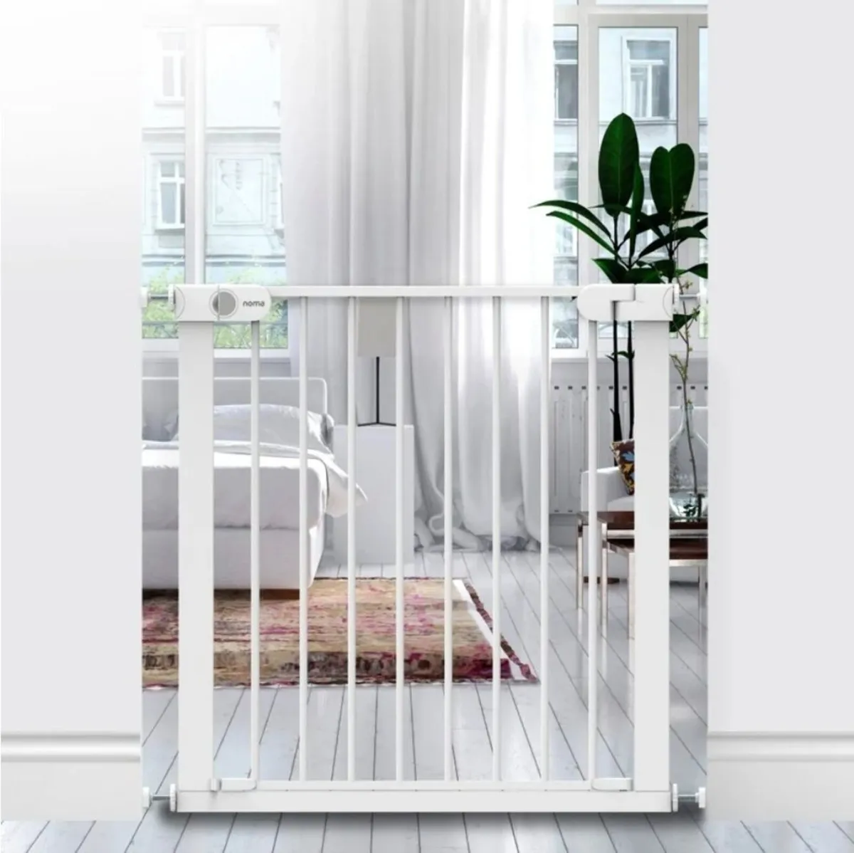 Babylo Pressure Fit Baby Gate - Image 1