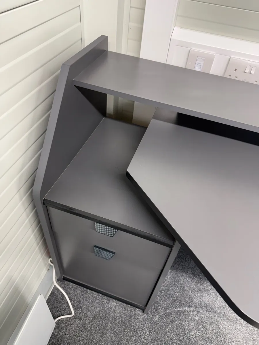 Nitro Gaming Desk - Image 3