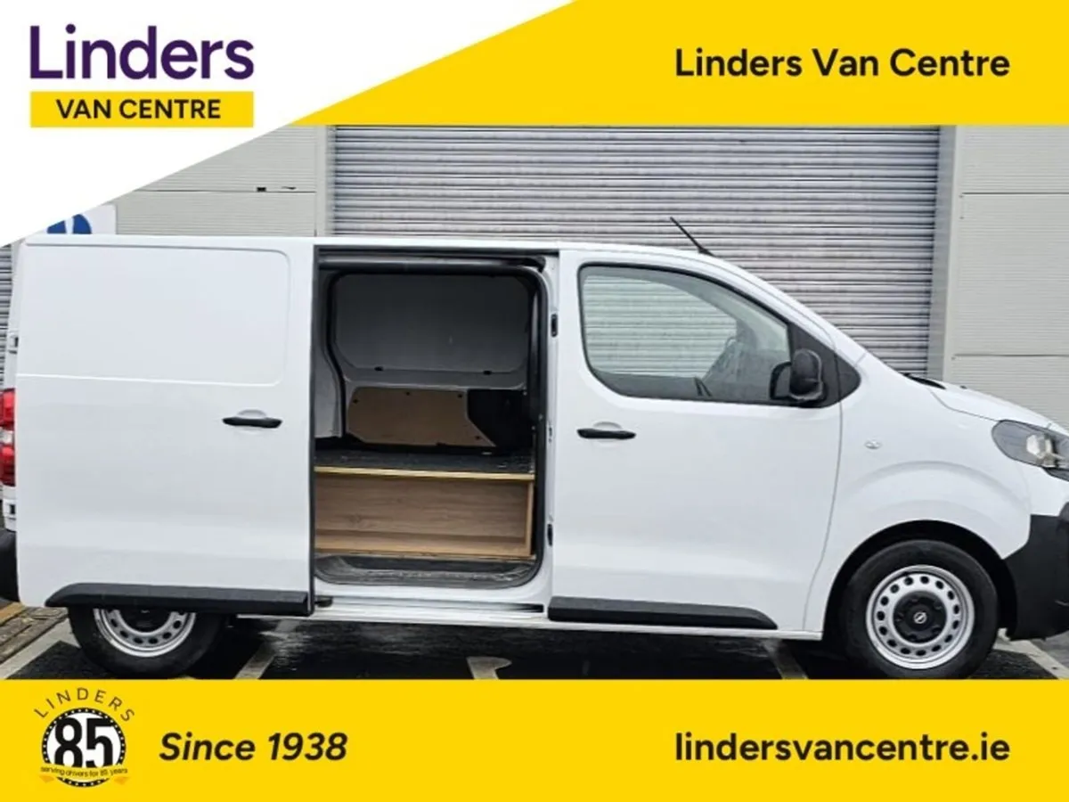 Opel Vivaro MWB - LOW KMS - Image 4