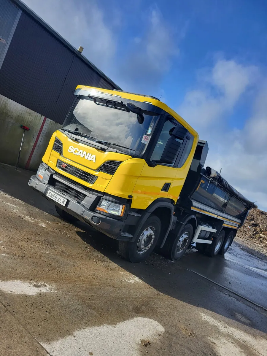 Grab lorry tar/tipper lorry - Image 2