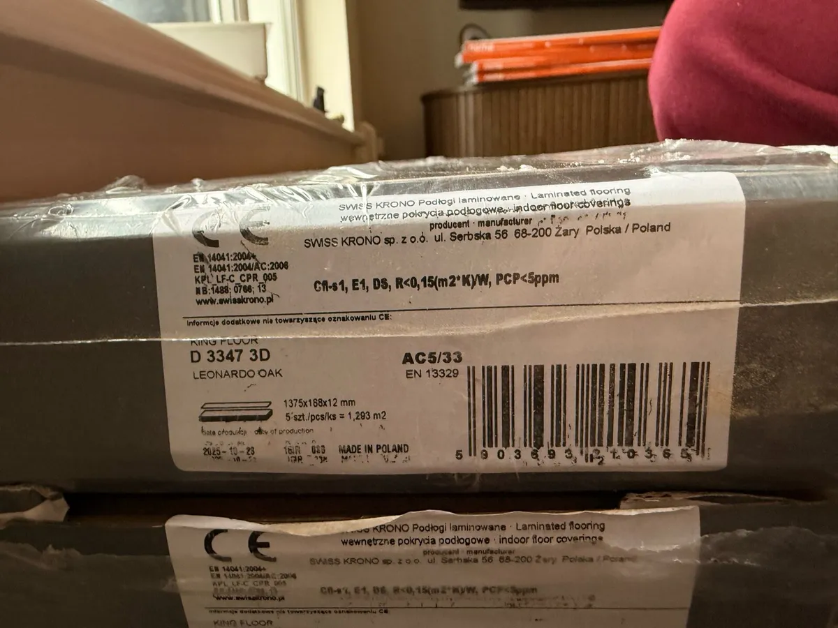 Leo Oak 12mm Laminate Flooring - Image 2