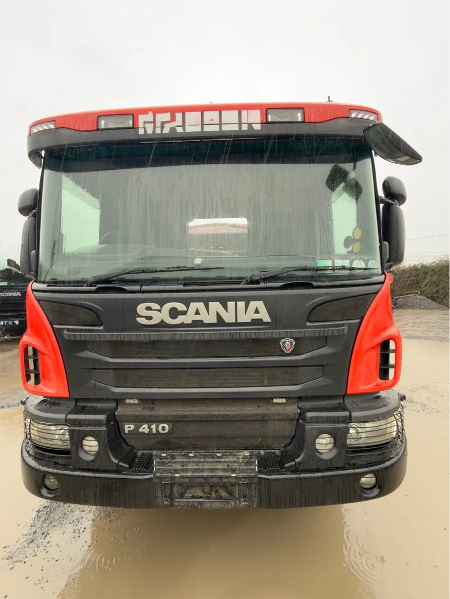 2016 Scania P410 8*4 Tipper For Sale - Image 1