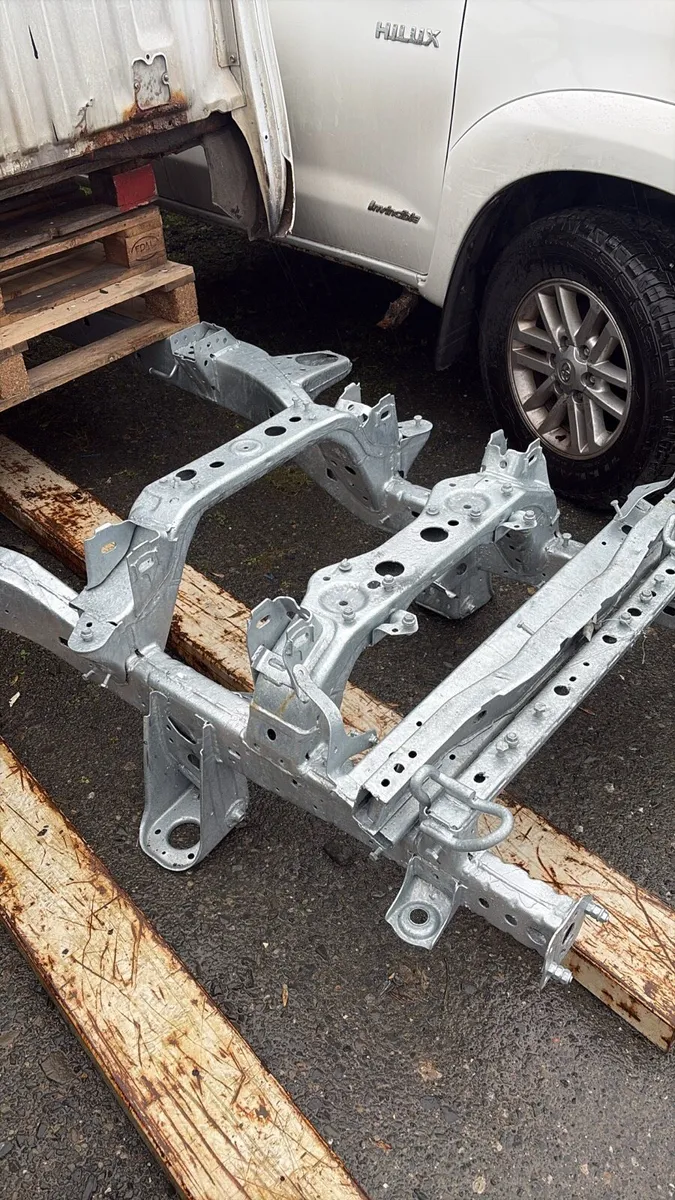 Toyota hilux project - Image 1